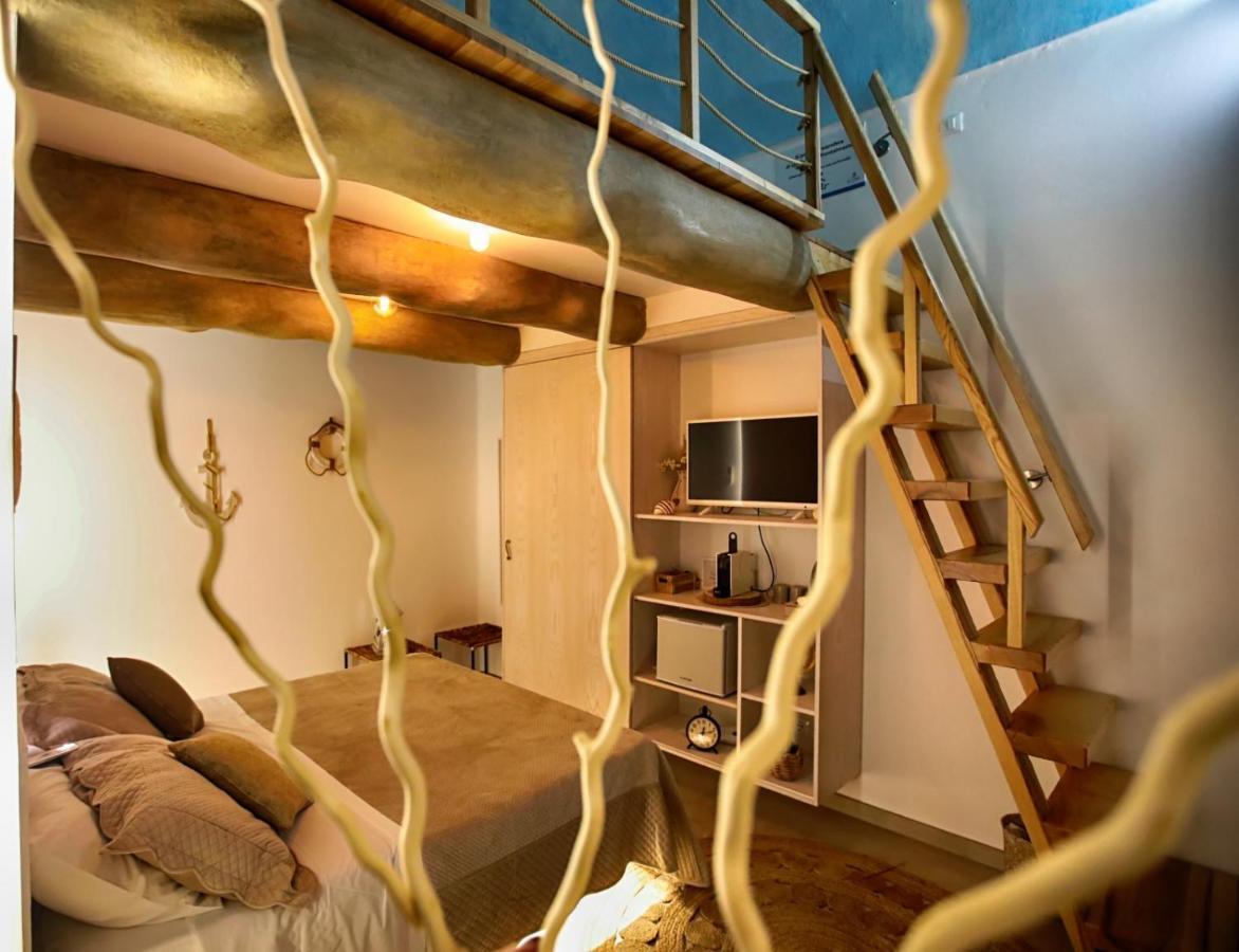 B&B Le Onde Praiola Terrasini Eksteriør bilde
